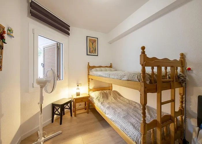 Con Vistas Al Mar Y Piscina En Apartman