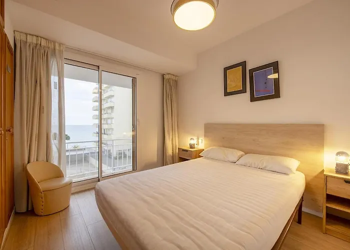 Apartman Con Vistas Al Mar Y Piscina En *