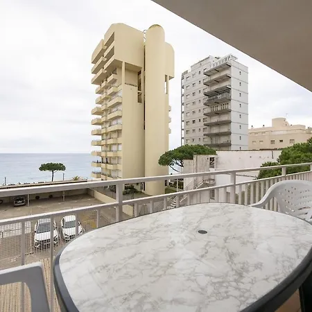 Daire Con Vistas Al Mar Y Piscina En *